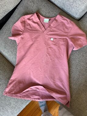 Women’s V-Neck Short Sleeve Tee with Pocket - Dusty Rose Scrubs